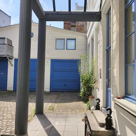 2-bedroom Design And Prestige Vieux-lille Apartment Lille